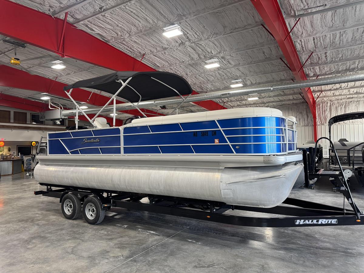 Used 2019 Sweetwater 2486