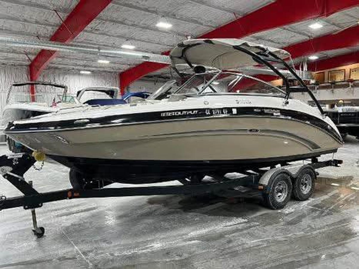 Used 2013 Yamaha 242 Limited