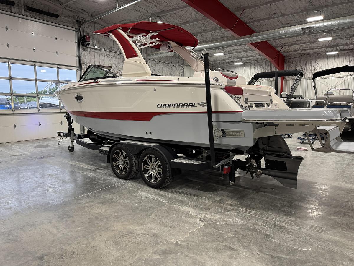 Used 2020 Chaparral 25 Surf
