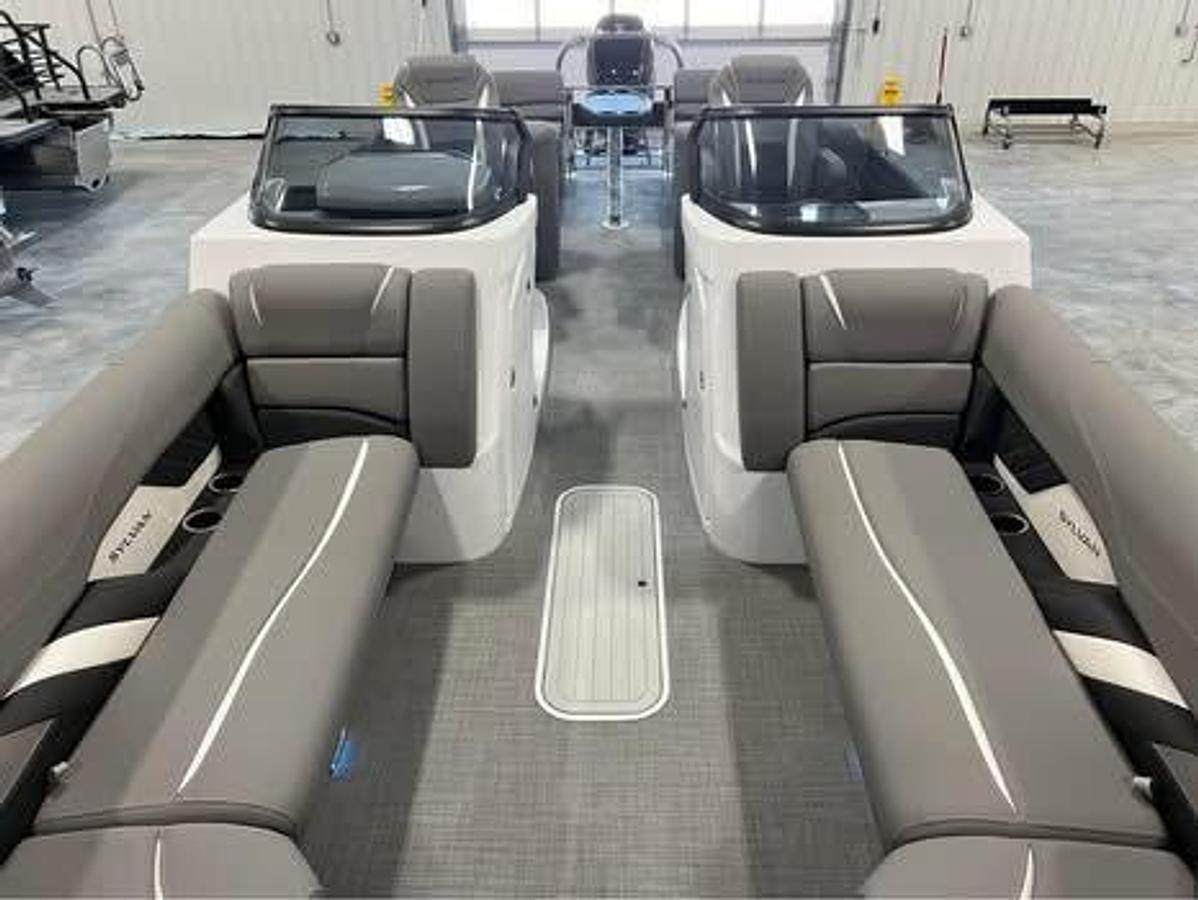 Used 2024 Sylvan S-5