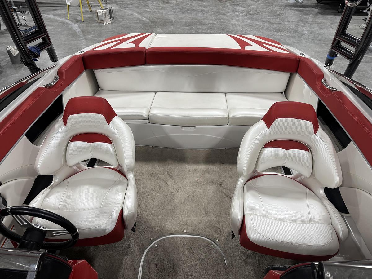 Used 2011 Four Winns 210 SS