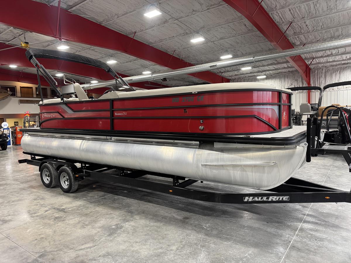 Used 2019 Cypress Cay 252 Island Breeze