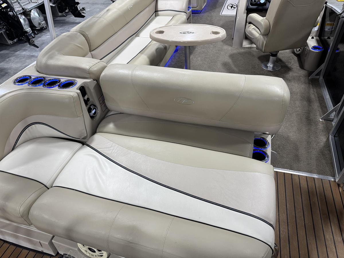Used 2012 Harris 250 Grand Mariner