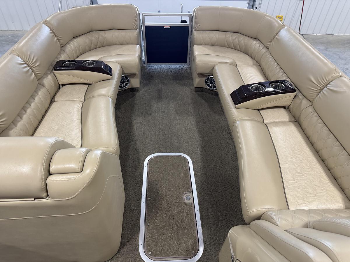 Used 2015 Bennington 2875 QCW