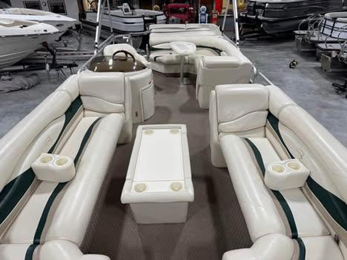 Used 2005 Bennington 2575 RL