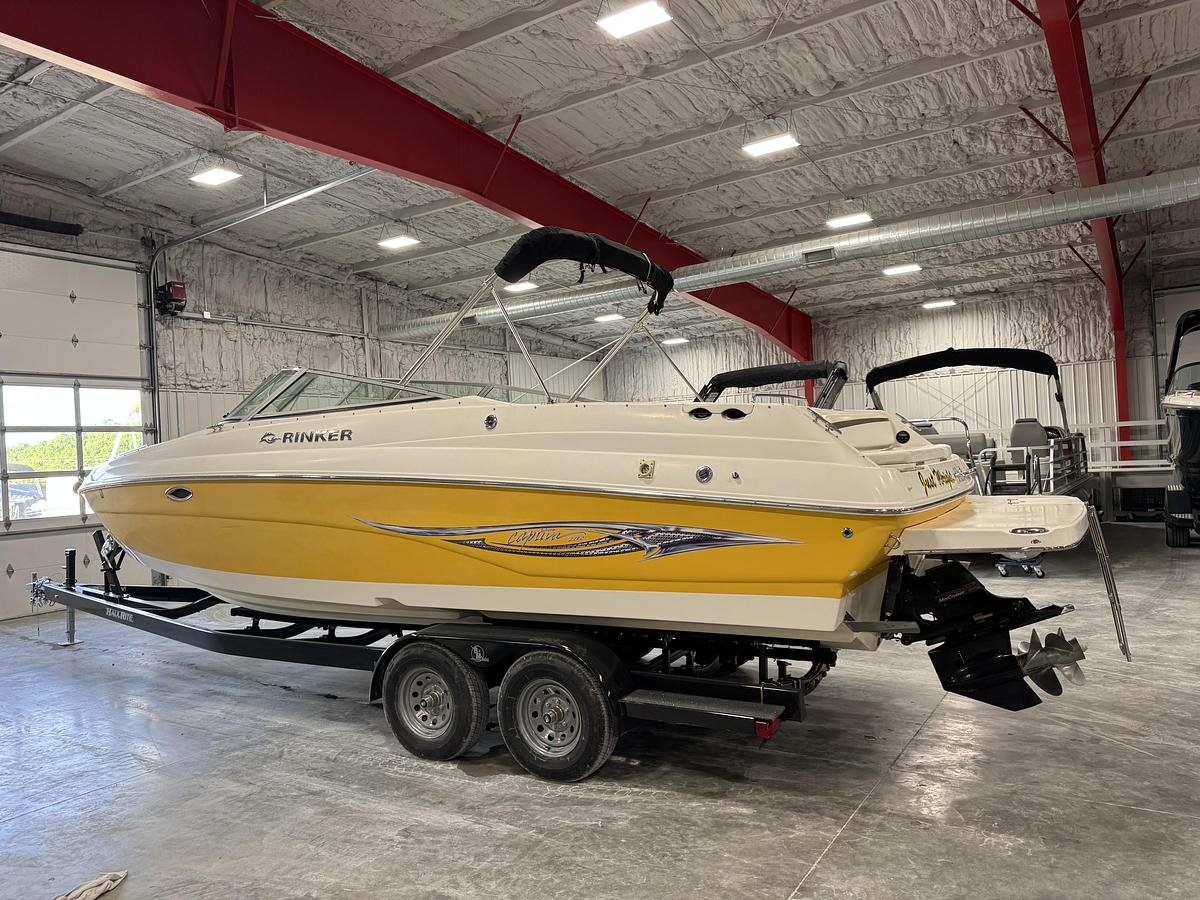 Used 2006 Rinker 282 BR