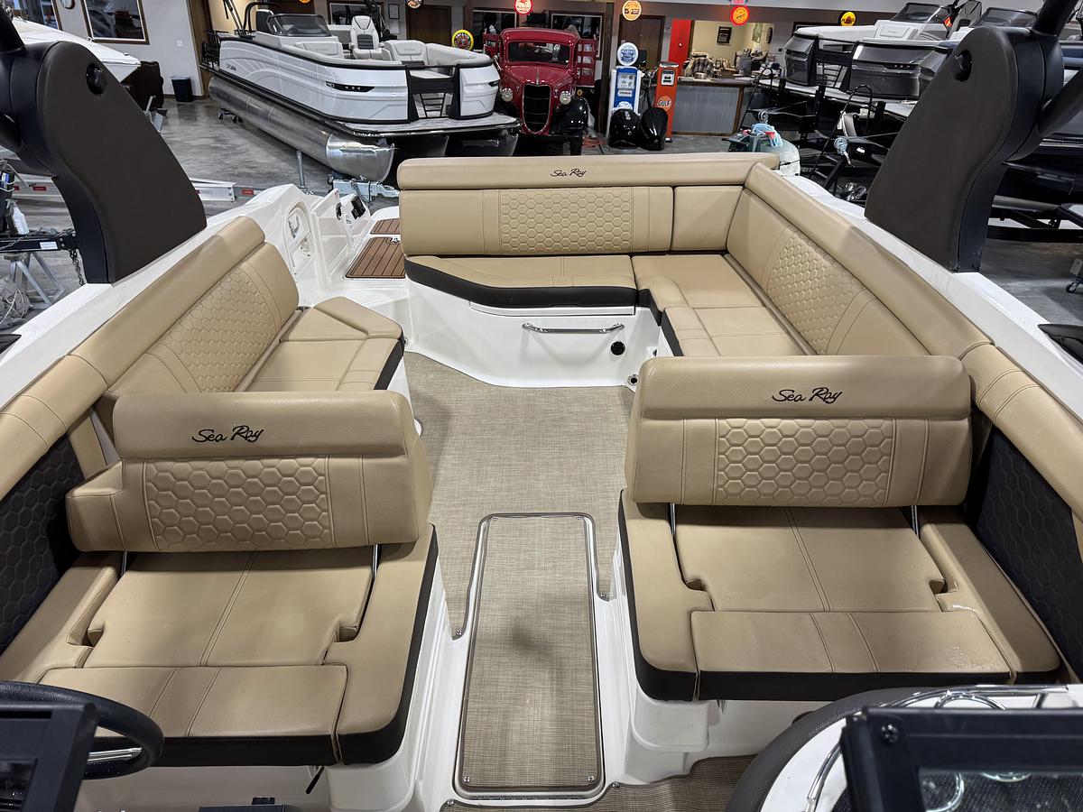Used 2018 Sea Ray 270 SDX