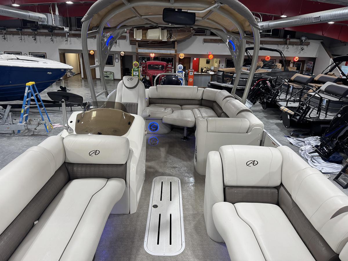 Used 2017 Avalon 2585 Catalina