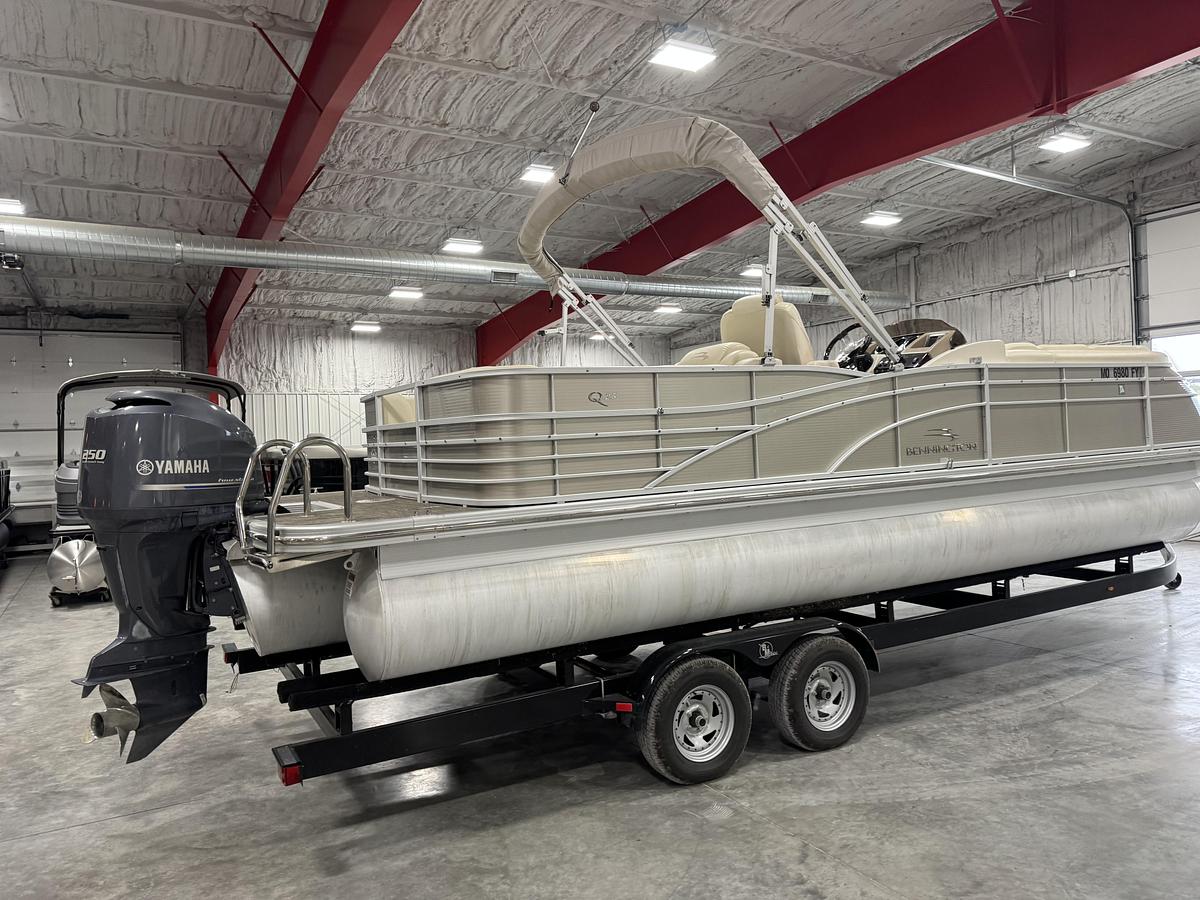 Used 2014 Bennington Q-25