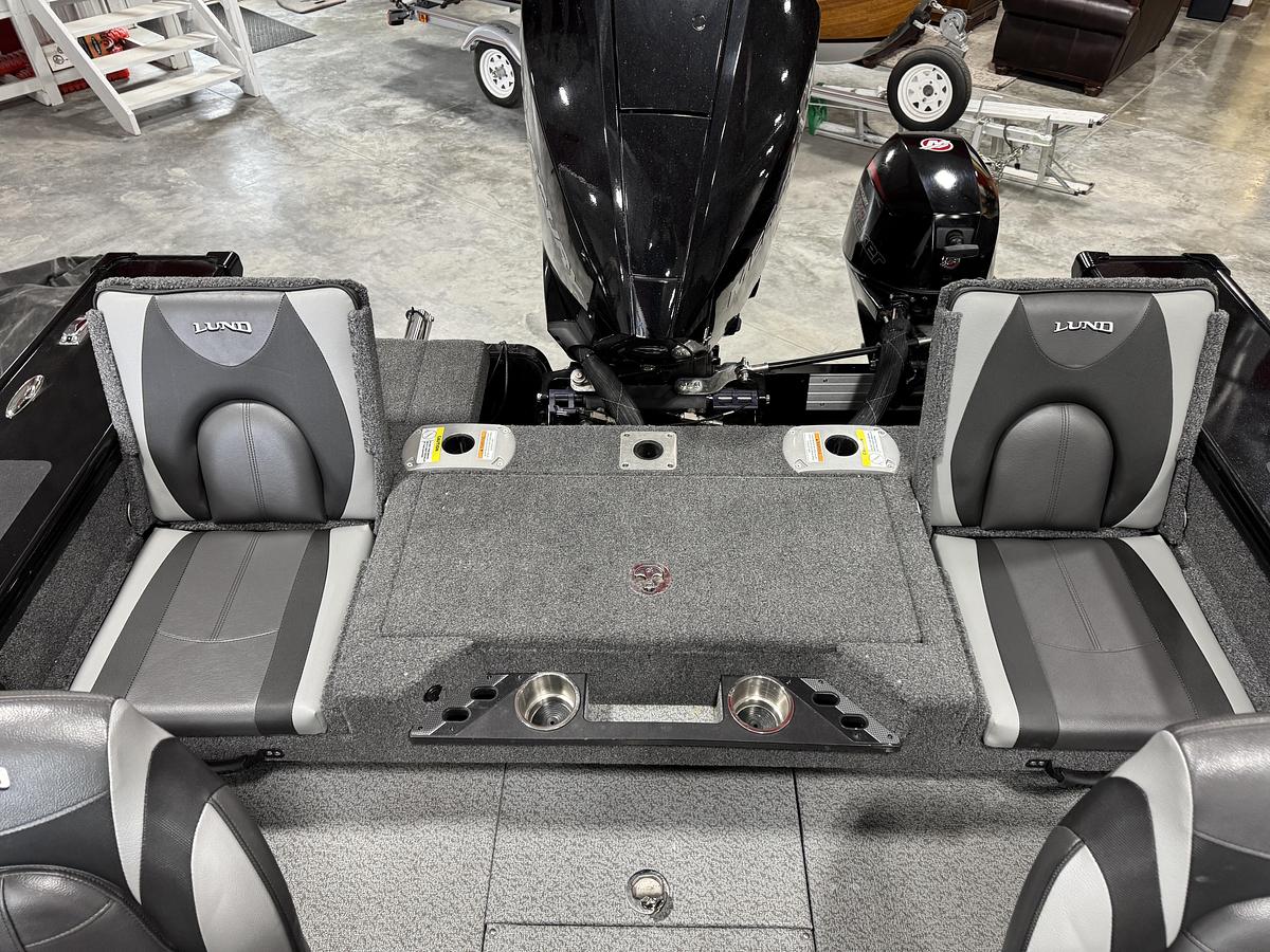 Used 2024 Lund 2075 Pro Vee