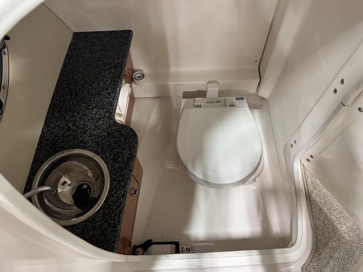 Used 2008 Chaparral 244 Sunesta