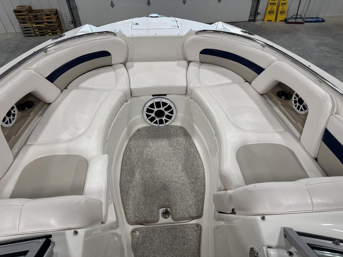 Used 2010 Chaparral 264 Sunesta