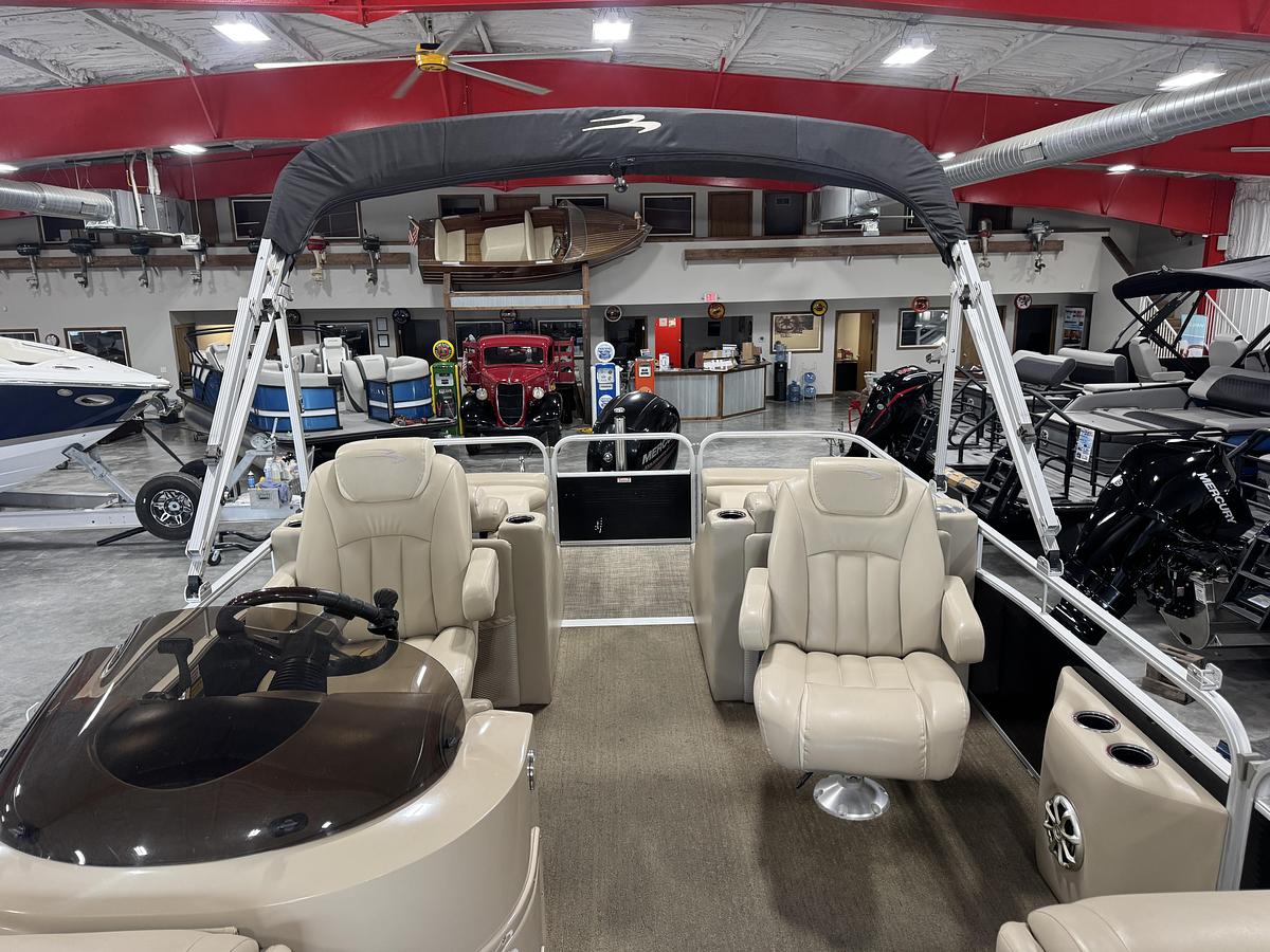 Used 2013 Bennington 2375 GCW