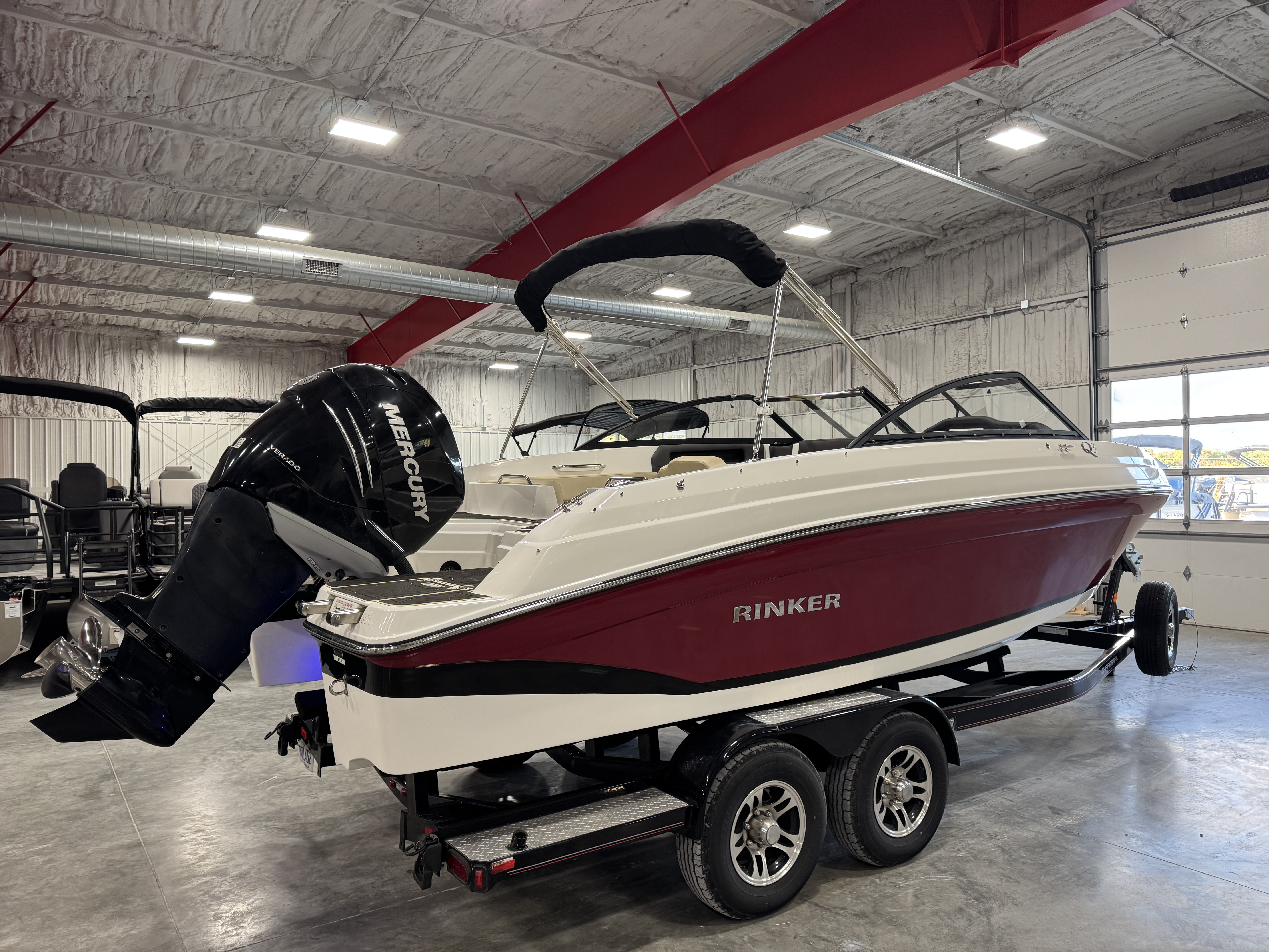 Used 2019 Rinker Q3