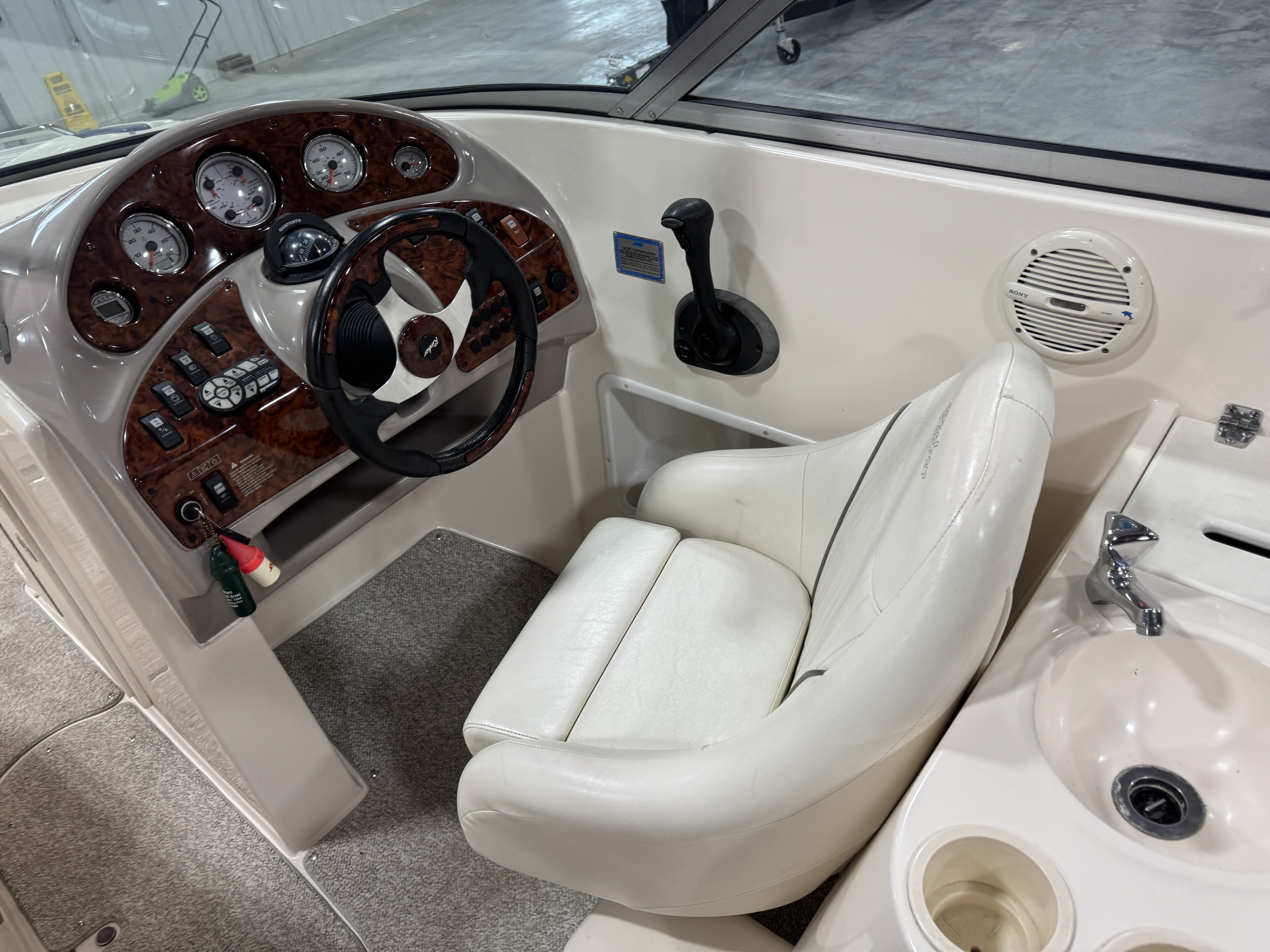 Used 2004 Rinker 262 BR