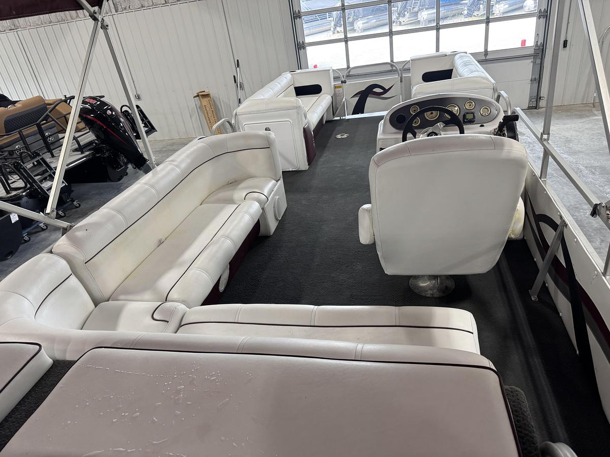 Used 2008 PlayCraft 2600 Clipper