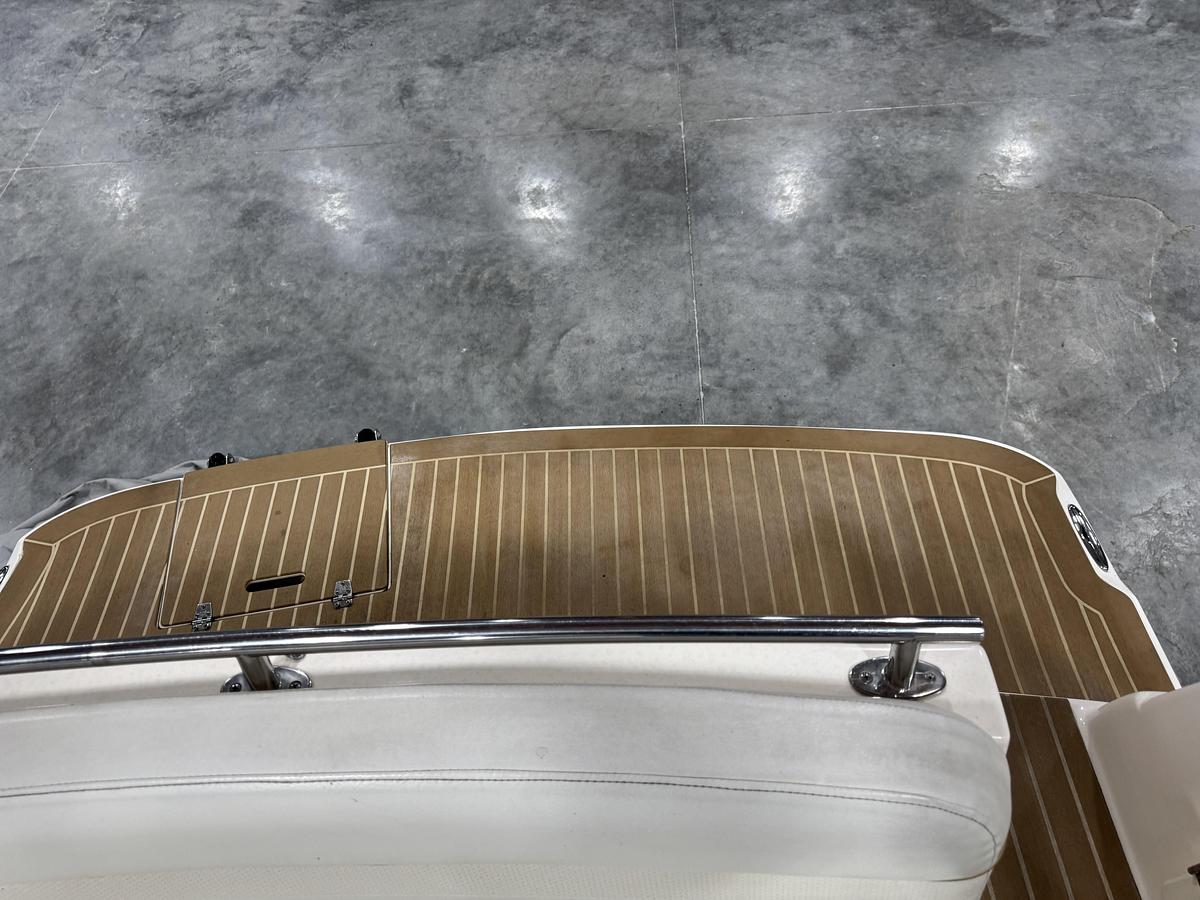 Used 2006 Rinker 250 Fiesta Vee