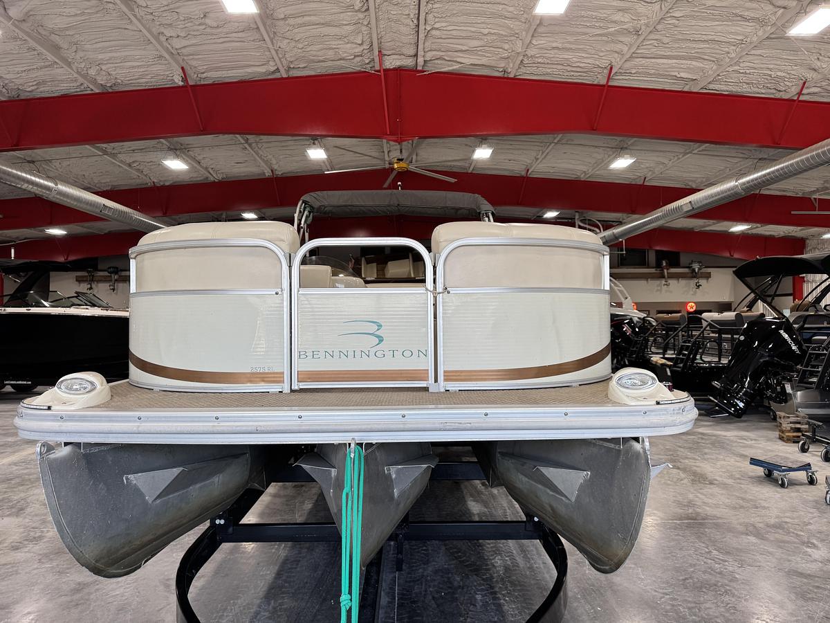 Used 2003 Bennington 2575 RL