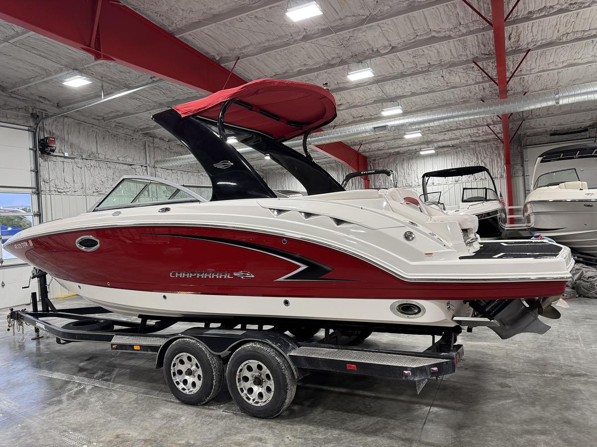 Used 2009 Chaparral 264 Sunesta