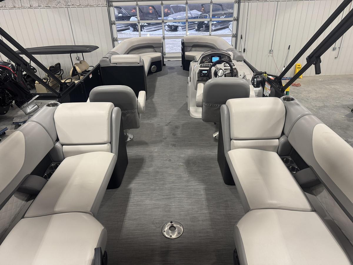 Used 2022 Lowe 270 SS