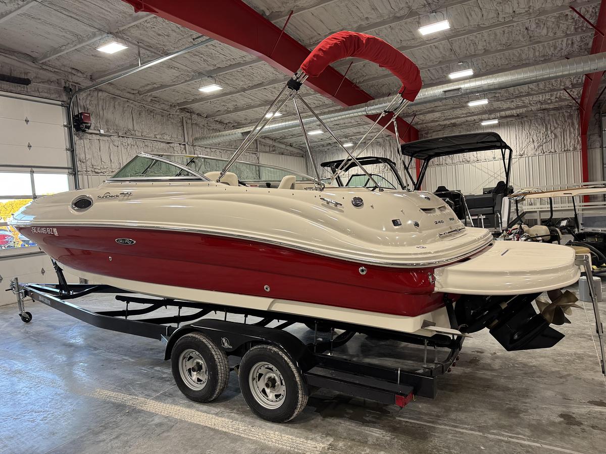 Used 2008 Sea Ray 240 Sundeck
