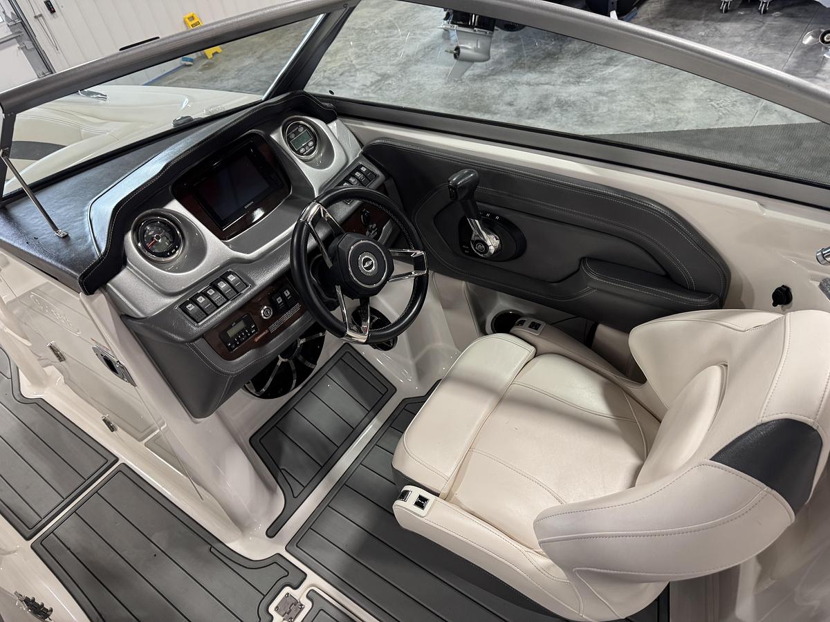 Used 2016 Chaparral 244 Sunesta Pro-Extreme