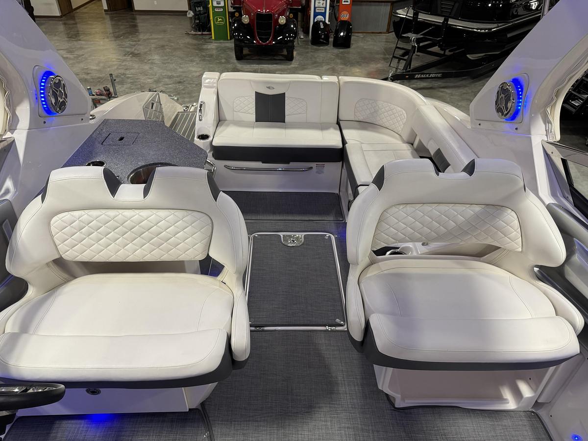 Used 2014 Chaparral 327 SSX