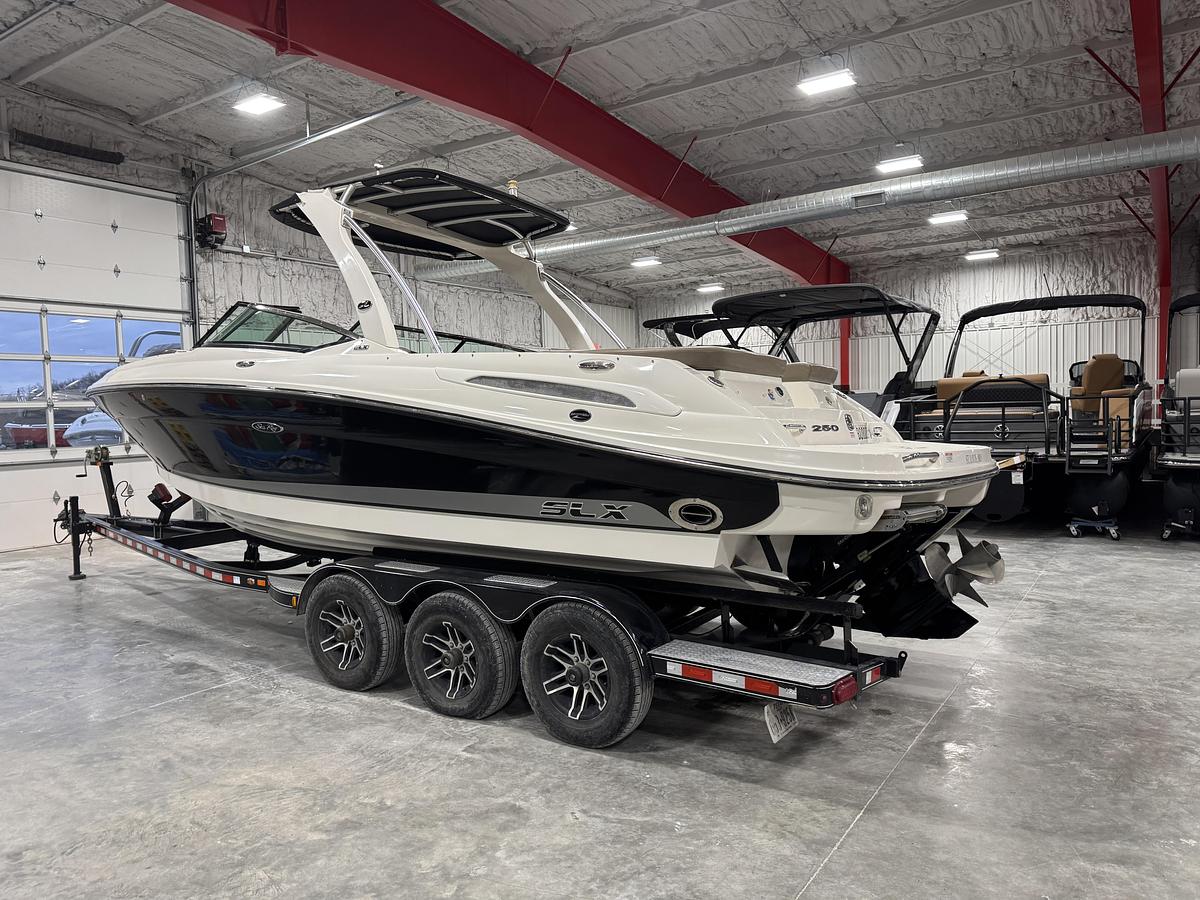 Used 2011 Sea Ray 250 SLX