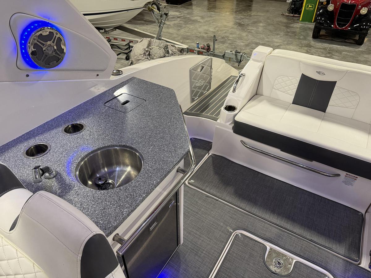 Used 2014 Chaparral 327 SSX