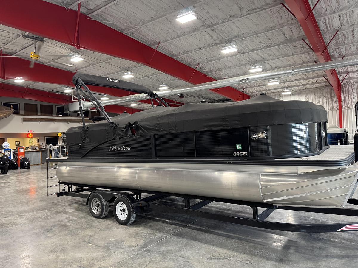 Used 2021 Manitou 23 Oasis