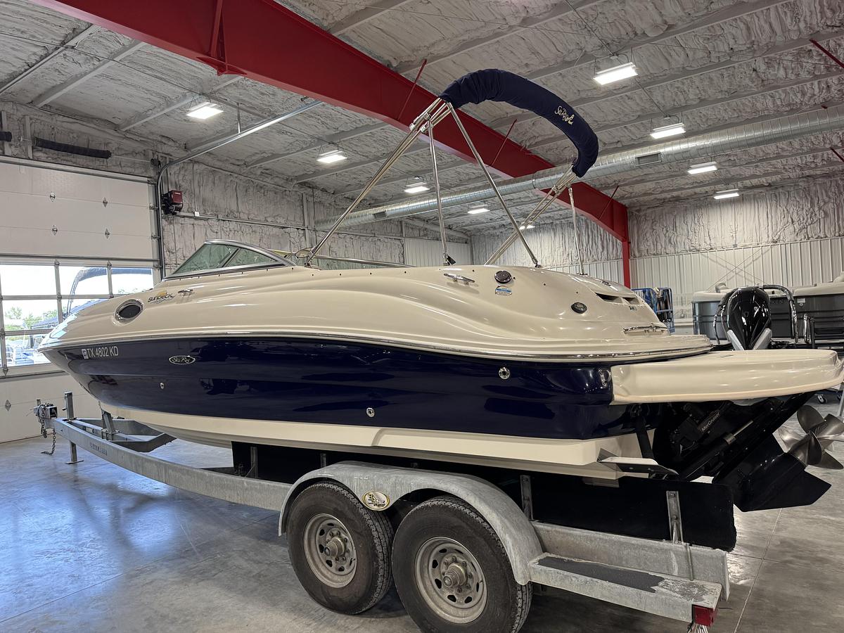 Used 2005 Sea Ray 240 Sundeck