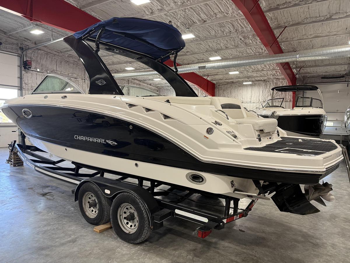 Used 2009 Chaparral 284 Sunesta