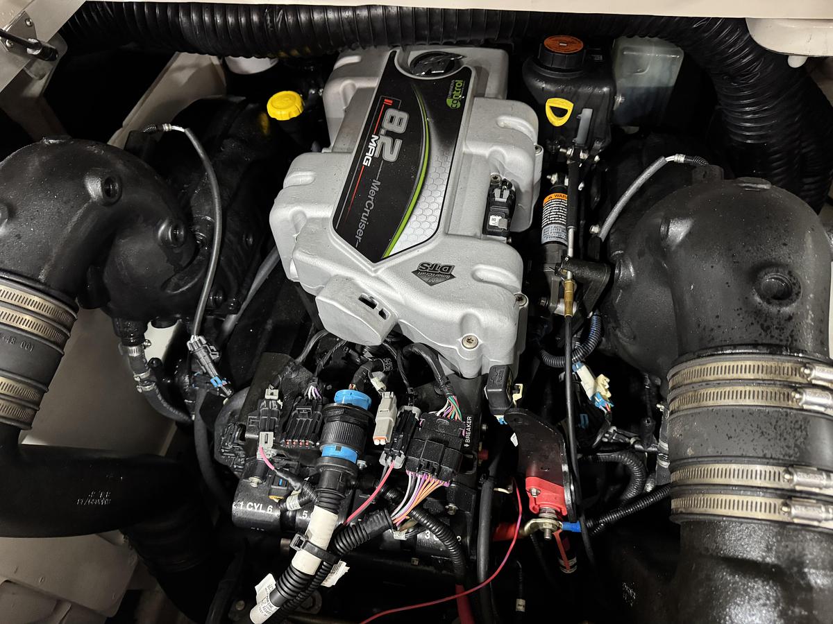 Used 2018 Sea Ray 270 SDX