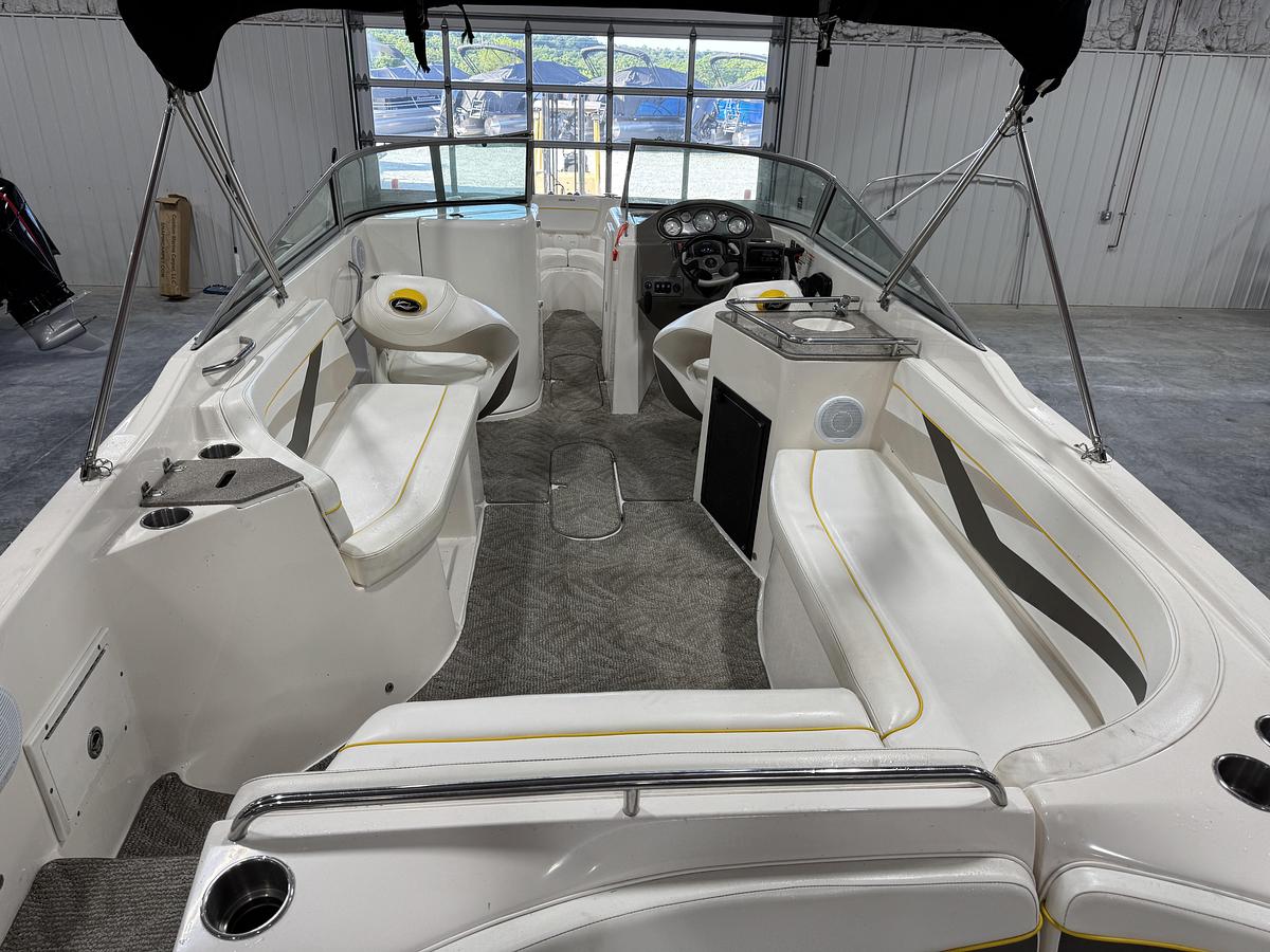 Used 2006 Rinker 282 BR