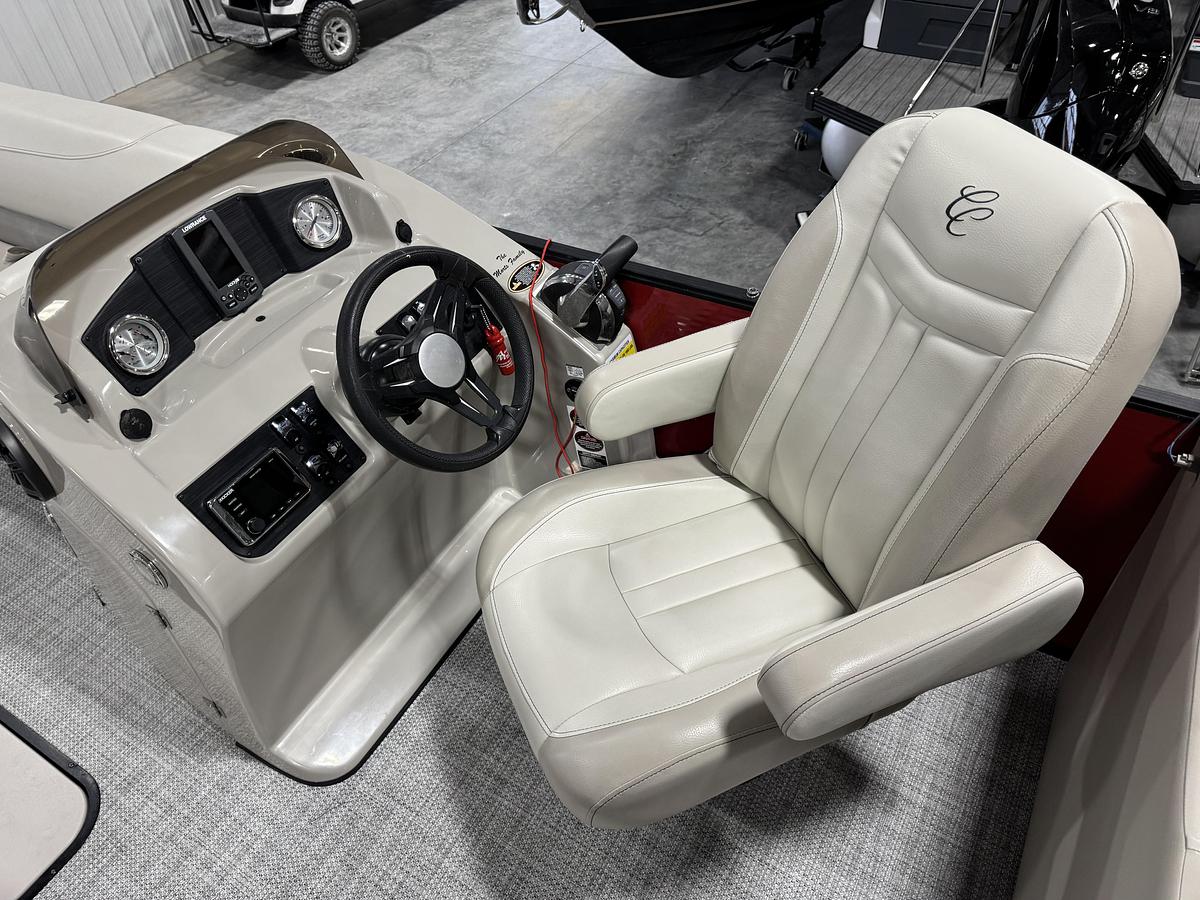 Used 2019 Cypress Cay 252 Island Breeze