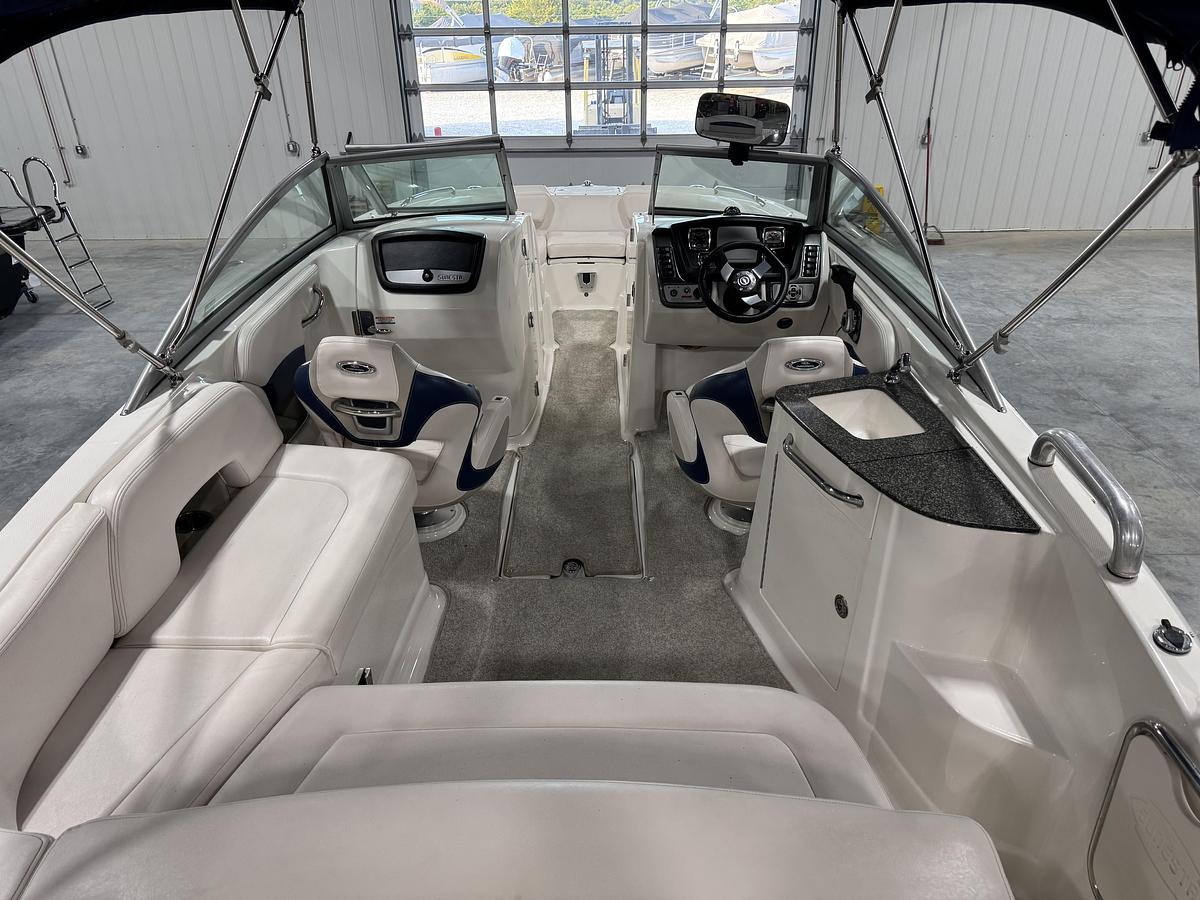 Used 2008 Chaparral 244 Sunesta