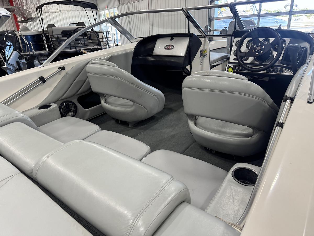 Used 2004 Stratos 290 FS