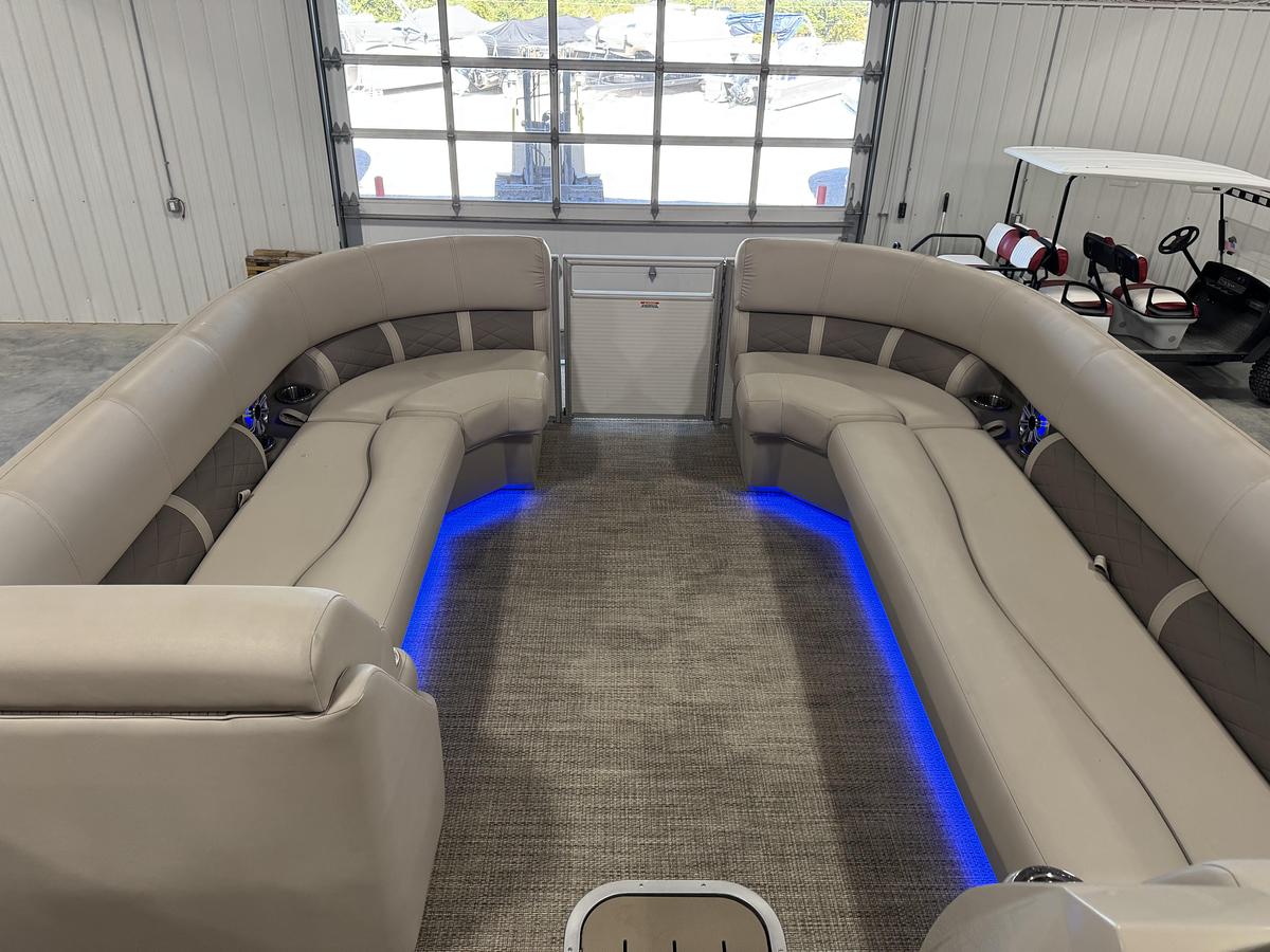 Used 2018 Bennington S 25