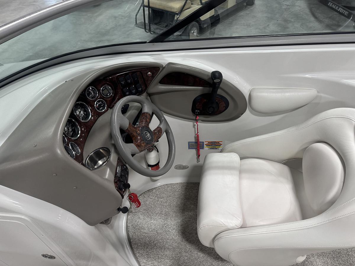 Used 2006 Crownline 270 BR