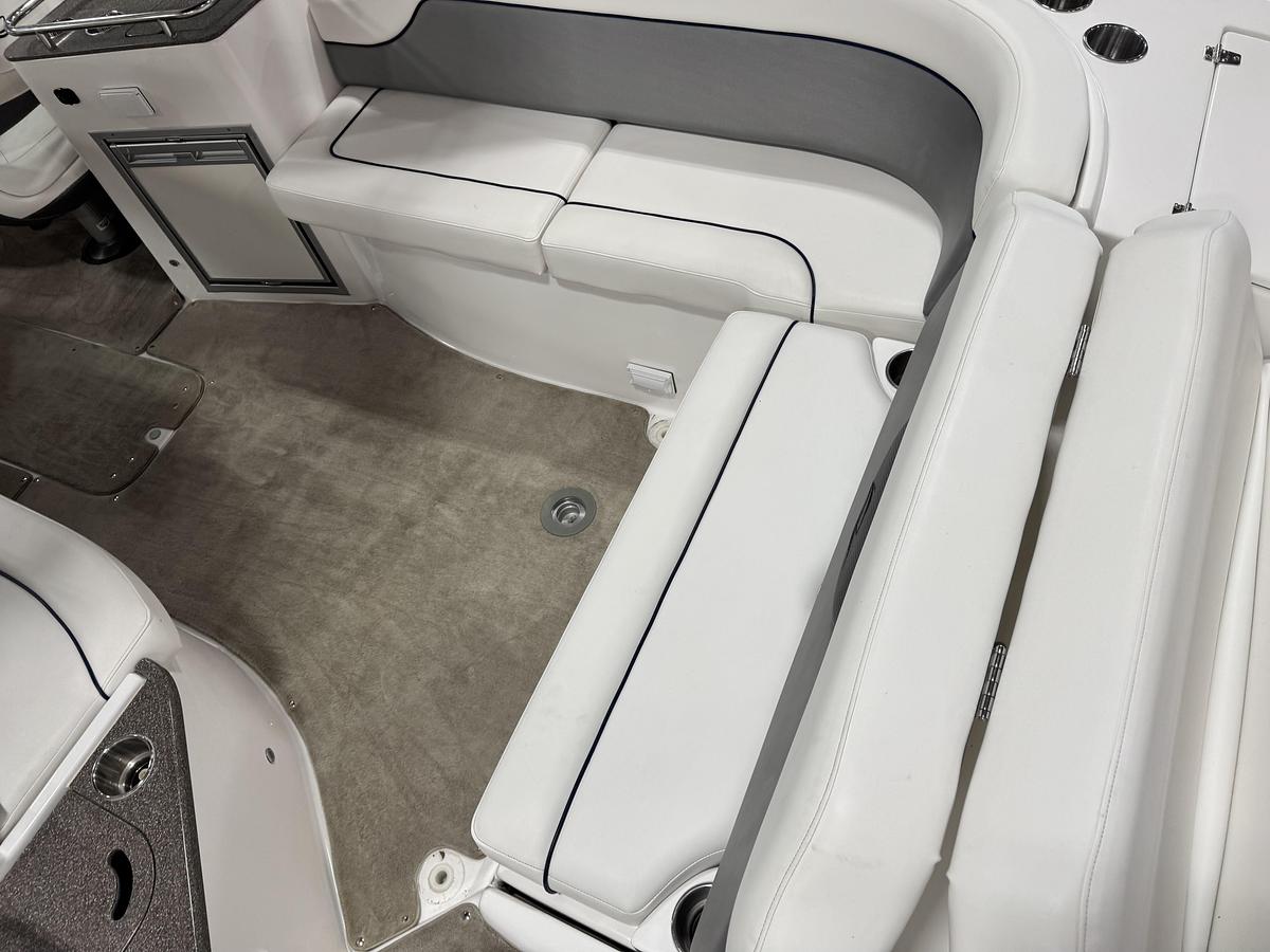 Used 2010 Rinker 296 BR