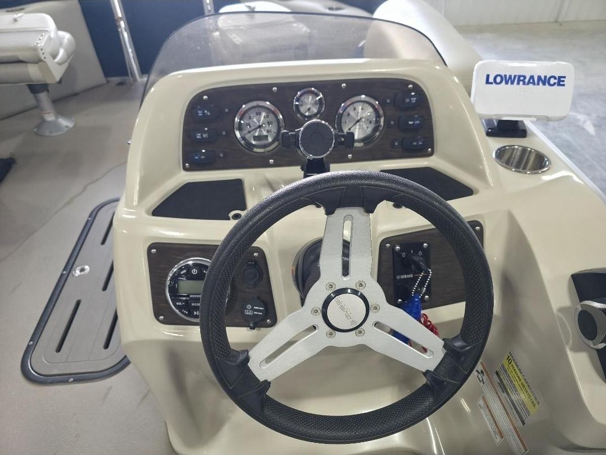 Used 2018 Manitou Aurora 22 LE