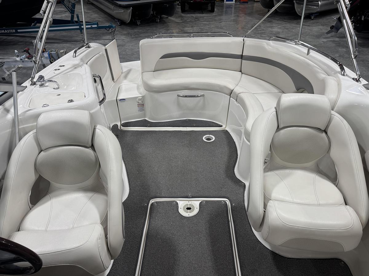 Used 2006 Chaparral 254 Sunesta