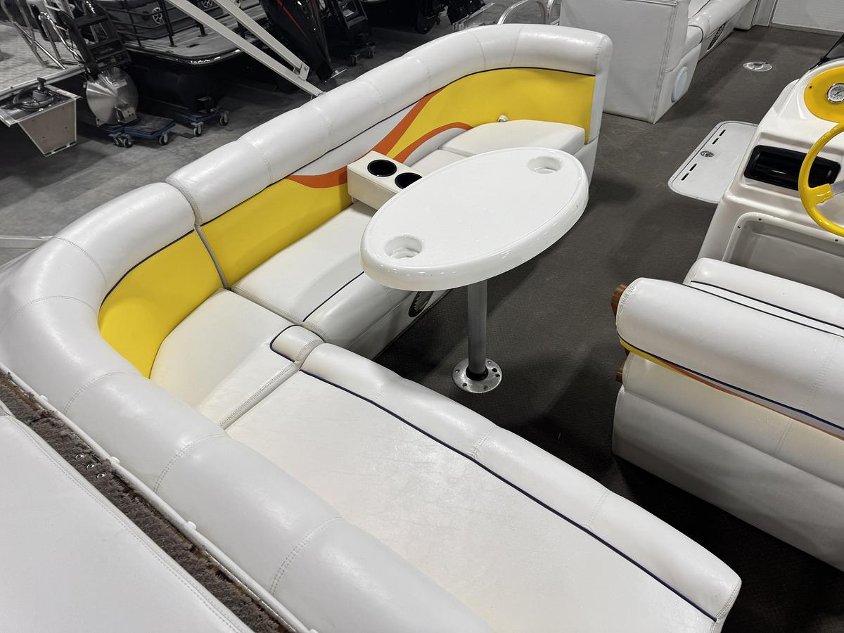 Used 2007 PlayCraft 2400 Clipper