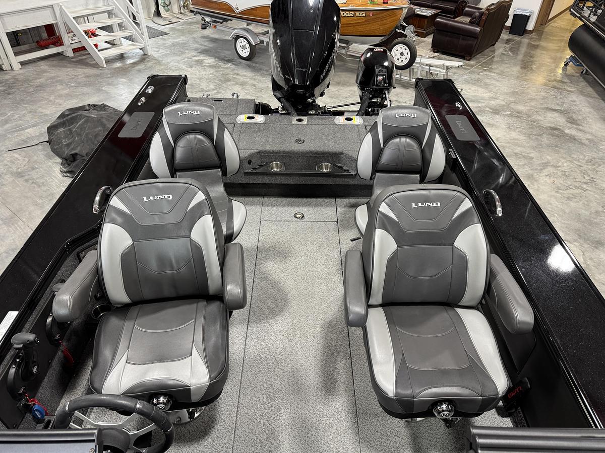 Used 2024 Lund 2075 Pro Vee