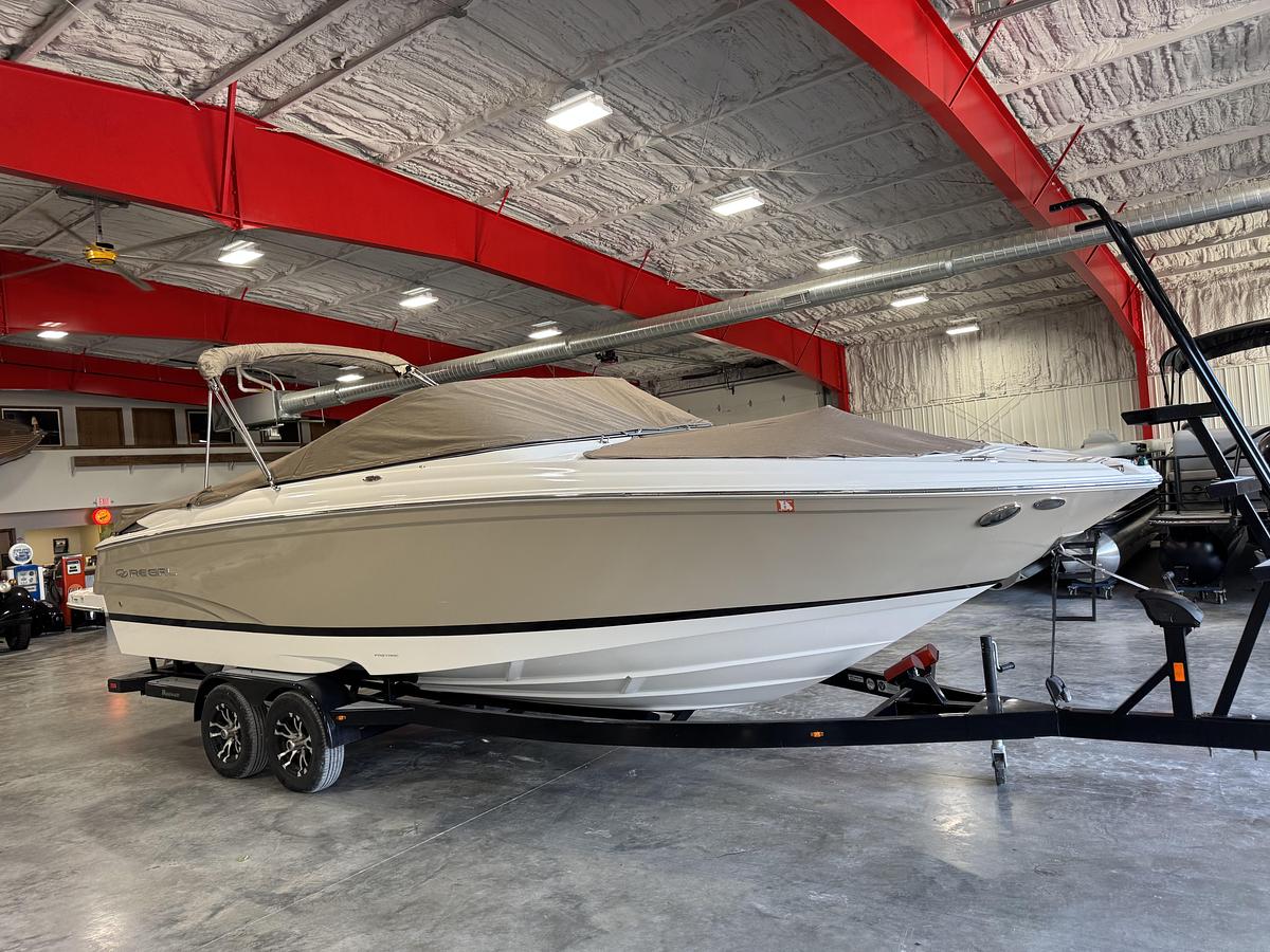 Used 2012 Regal 2700