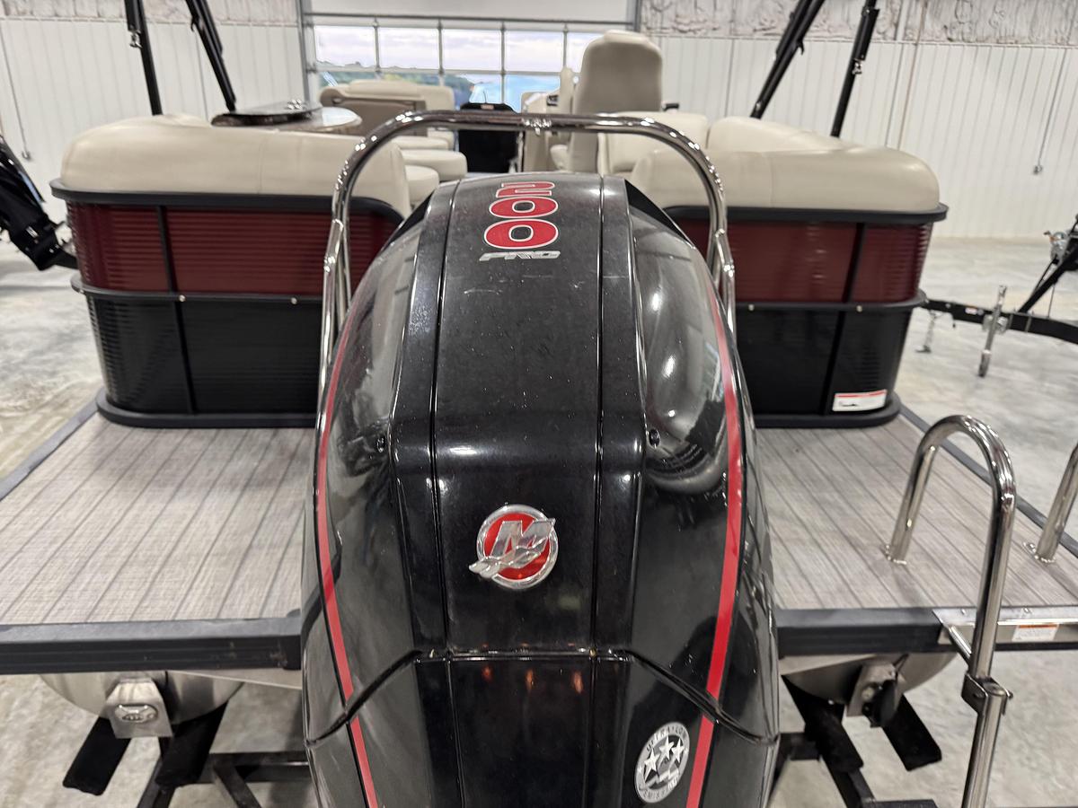 Used 2021 Manitou 23 Oasis