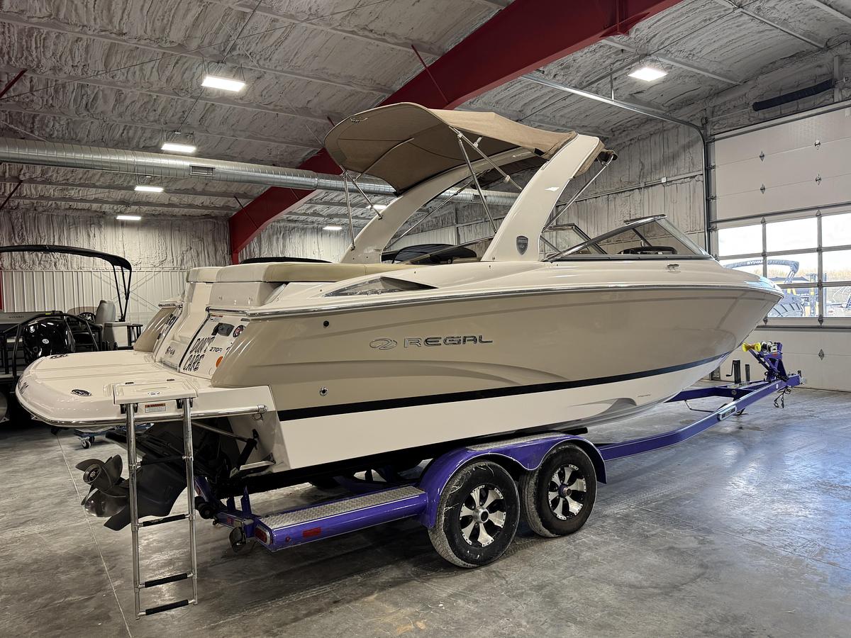 Used 2015 Regal 2700