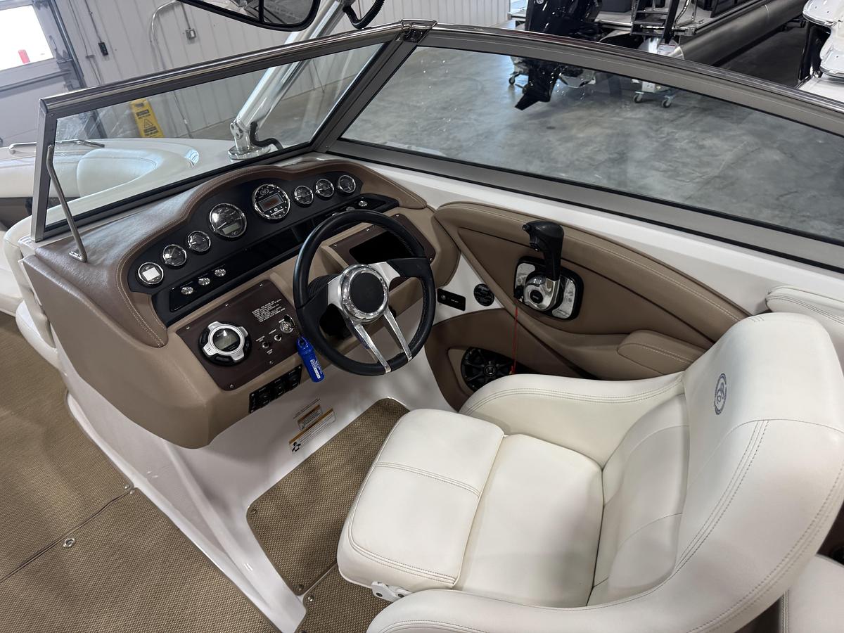 Used 2013 Cobalt 262 WSS
