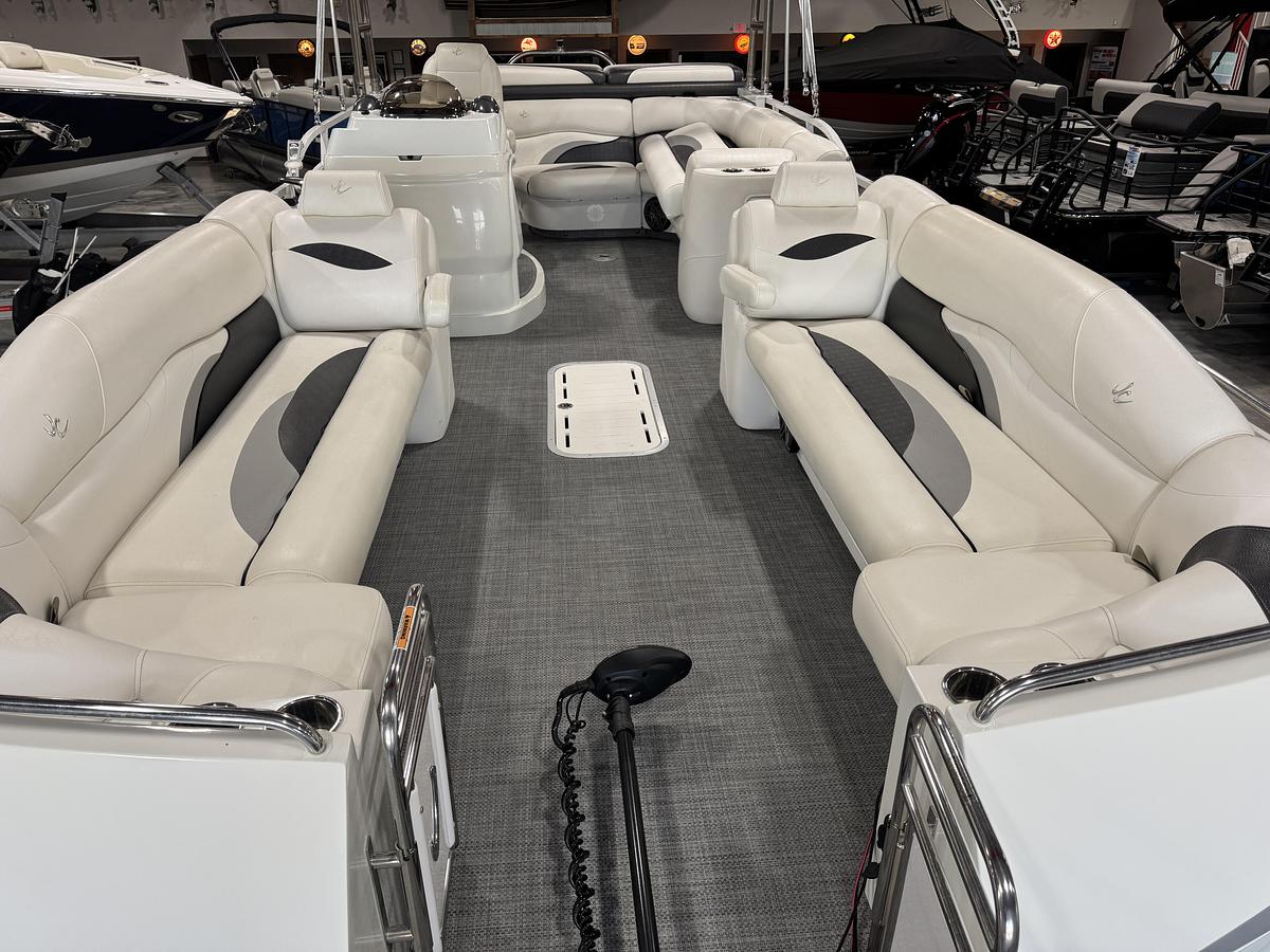 Used 2014 JC 26 Sportoon