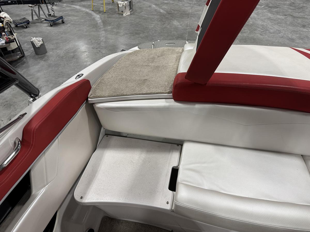 Used 2011 Four Winns 210 SS